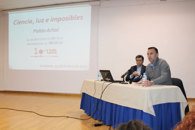 Conferencia magistral del Doctor Pablo Artal sobre Óptica titulada 'Ciencia, luz e imposibles' - 1, Foto 1