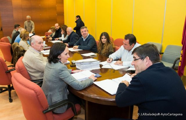 Luz verde de la Comision de Hacienda al proyecto de presupuestos con el voto de calidad de su presidente - 1, Foto 1