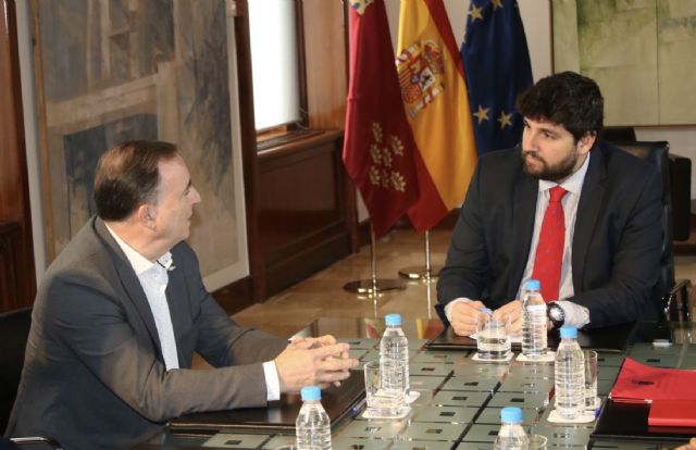 Fernando López Miras se reúne con el decano del Colegio de Ingenieros Técnicos de Obras Públicas e Ingenieros Civiles de la Región - 2, Foto 2