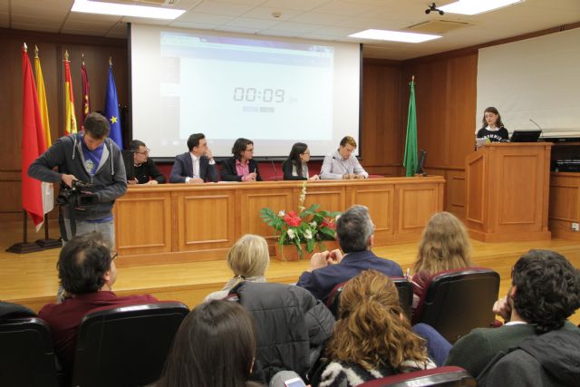 El cambio de competencias en Educación, tema principal de la primera exhibición del año - 1, Foto 1