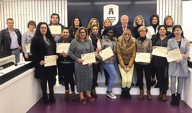 15 personas logran en Las Torres de Cotillas el certificado de profesionalidad de limpieza de edificios y locales - 1, Foto 1