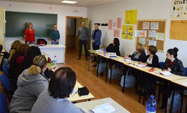 15 personas logran en Las Torres de Cotillas el certificado de profesionalidad de limpieza de edificios y locales - 2, Foto 2