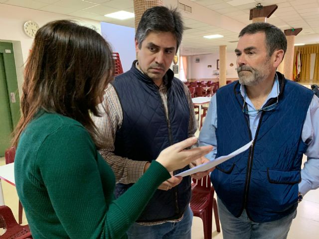 El Grupo municipal MC mantiene un provechoso encuentro de trabajo con los vecinos de Barrio Peral - 3, Foto 3