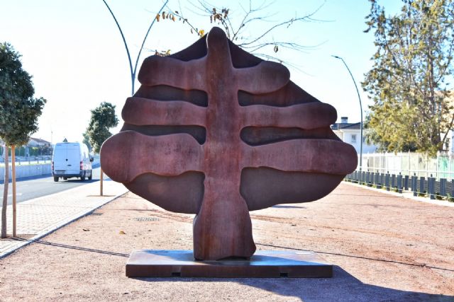 Lorca ya disfruta de la exposición 'Esculturas Monumentales en la calle' del artista asturiano Juan Méjica - 2, Foto 2