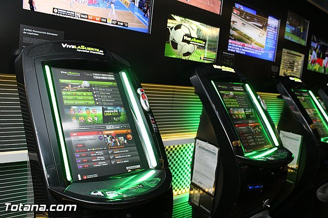 Podemos llevará al Pleno el cierre de las casas de apuestas - 1, Foto 1