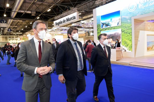 López Miras destaca en Fitur la seguridad sanitaria y el clima de la Región - 2, Foto 2
