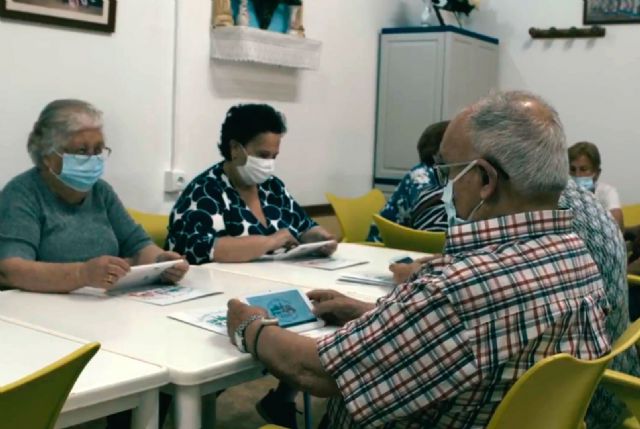 Servicios Sociales ´rompe´ la brecha digital de las personas vulnerables - 1, Foto 1