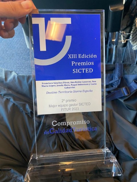El equipo gestor de la Mancomunidad Turstica de Sierra Espua, premiado en Fitur 2023, Foto 2