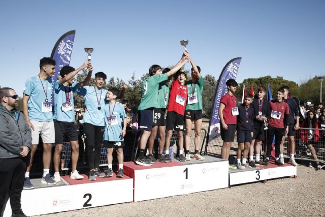 1.500 alumnos de 57 centros se dan cita en el Cross Escolar - 1, Foto 1