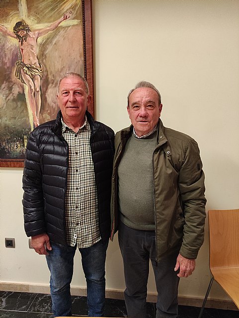 El alcalde felicita al Nazareno de Honor y al Pregonero de la Semana Santa del 2024 tras su nombramiento por parte del Ilustre Cabildo Superior de Procesiones, Foto 7