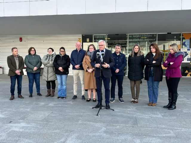 Minuto de silencio en Torre Pacheco por las víctimas del accidente ferroviario en Adamuz - 2, Foto 2