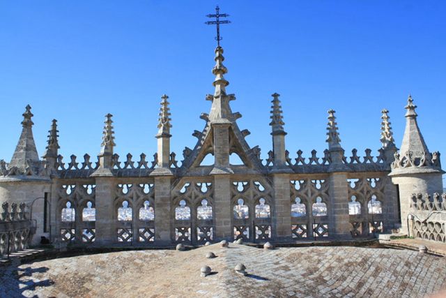 Descubre el Corazón de Sevilla, la Catedral y su ‘Bosque de Piedra’ que Surca el Cielo - 2, Foto 2