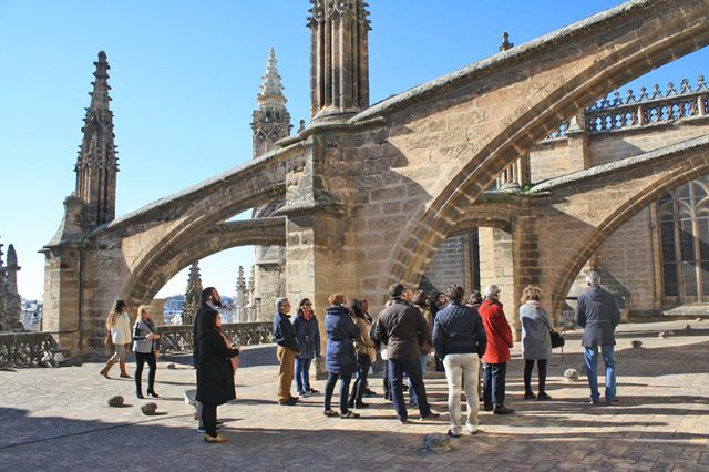 Descubre el Corazón de Sevilla, la Catedral y su ‘Bosque de Piedra’ que Surca el Cielo - 3, Foto 3