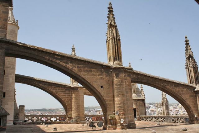 Descubre el Corazón de Sevilla, la Catedral y su ‘Bosque de Piedra’ que Surca el Cielo - 4, Foto 4