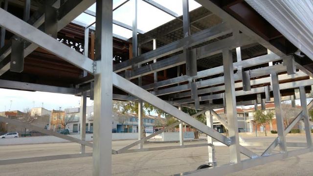 La Hdad. de Jesús en el Calvario modifica la estructura metálica interna de sus tres tronos y del sistema de tacos para perder peso, Foto 6