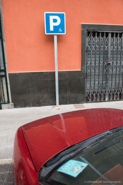 La Policía Local amplía a más del doble el número de aparcamientos para minusválidos - 2, Foto 2