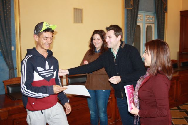 Entregados los diplomas del Curso de Informática Básica con Orientación para el empleo - 1, Foto 1