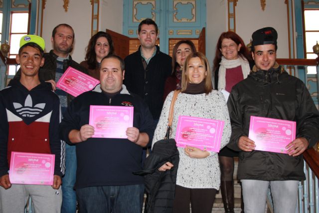 Entregados los diplomas del Curso de Informática Básica con Orientación para el empleo - 2, Foto 2