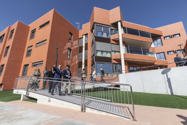 López Miras: Mejorar la atención a quienes sufren problemas de salud mental es prioritario para este gobierno centrado en las personas - 3, Foto 3