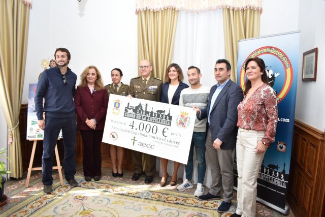 El Cross de la Artillería entrega el cheque solidario a la Asociación Española Contra el Cáncer - 1, Foto 1
