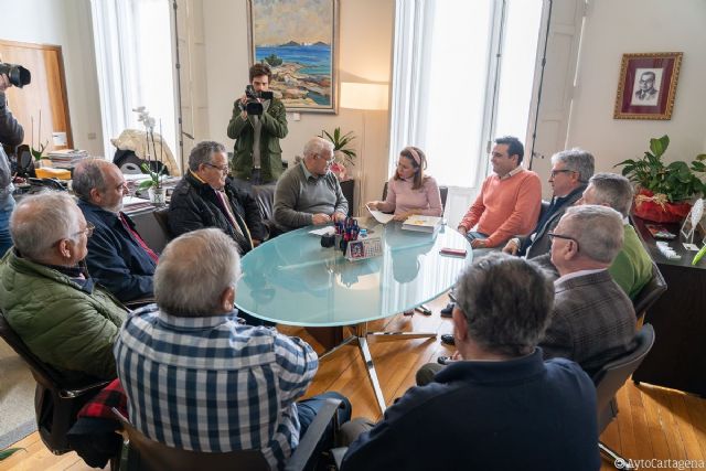La alcaldesa se reúne con la Plataforma Prosoterramiento de Cartagena - 1, Foto 1