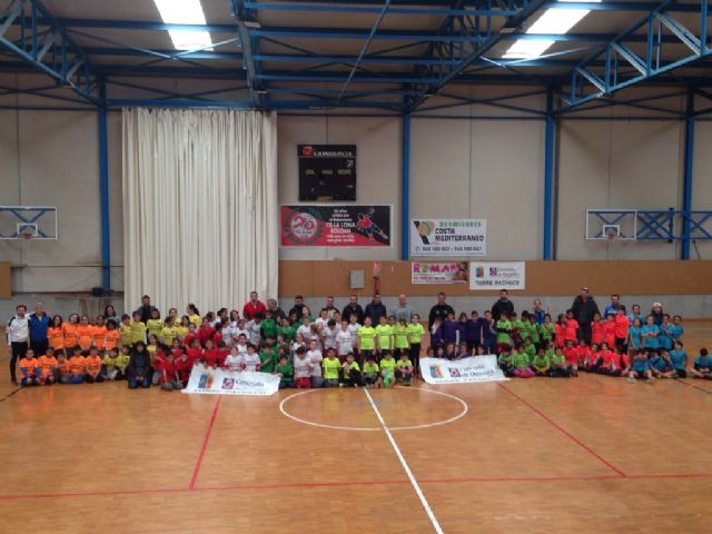 11 centros educativos y más de 150 escolares participaron en Jugando al Atletismo, benjamín en Roldán - 1, Foto 1