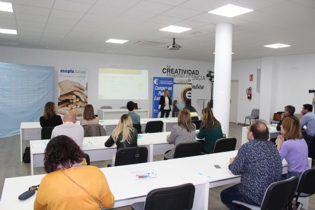 Las jornadas Atención al cliente y a tu negocio ayudan a potenciar el sector comercial de Puerto Lumbreras - 2, Foto 2