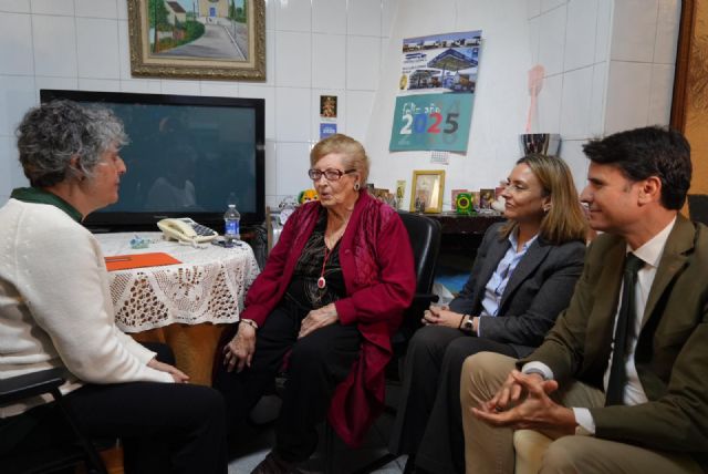 La Comunidad impulsa un proyecto para medir el riesgo de soledad no deseada entre las personas mayores de Molina de Segura - 2, Foto 2