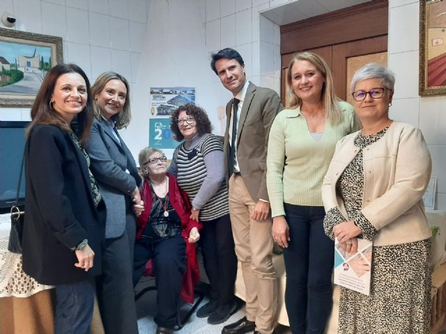 La Comunidad impulsa un proyecto para medir el riesgo de soledad no deseada entre las personas mayores de Molina de Segura - 3, Foto 3