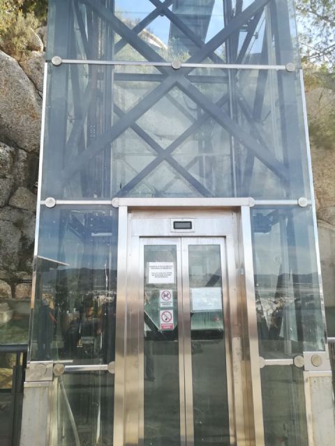 Ciudadanos urge al ayuntamiento a encontrar una solución al ascensor que permite visitar el castillo de San Juan de las Águilas - 3, Foto 3