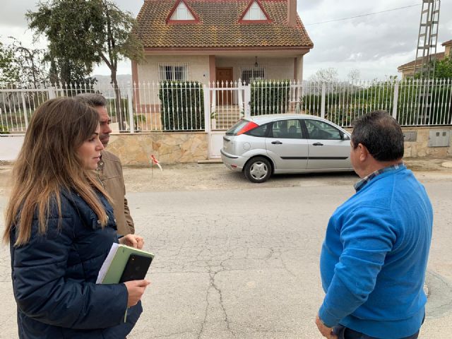 La acera de la vereda de La Barca de Santa Cruz aumentará la seguridad de los vecinos - 1, Foto 1