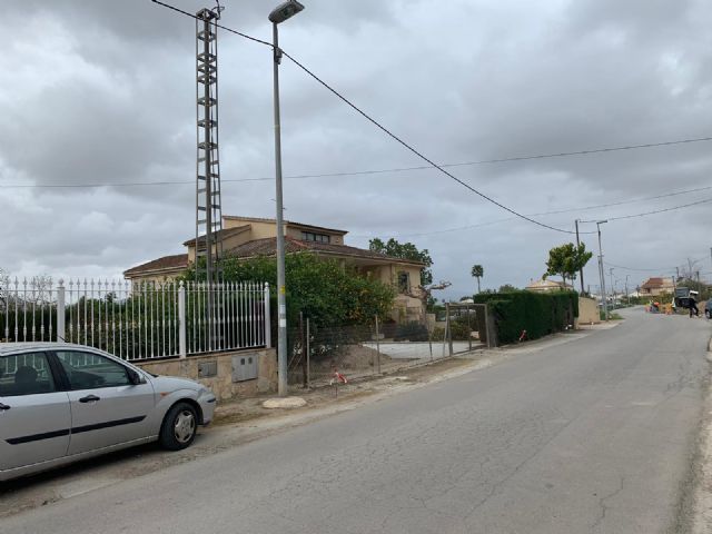 La acera de la vereda de La Barca de Santa Cruz aumentará la seguridad de los vecinos - 2, Foto 2