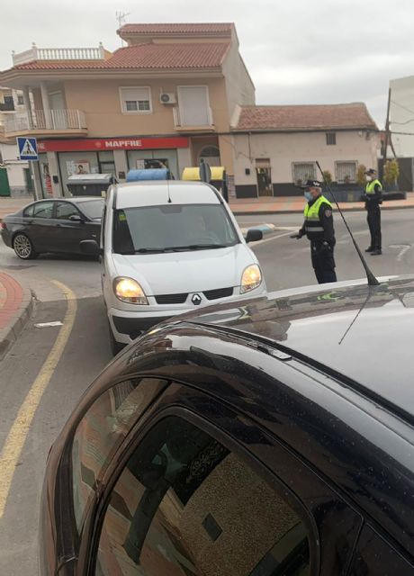 Las fuerzas del orden imponen más de 30 denuncias por infringir el confinamiento en casa - 1, Foto 1