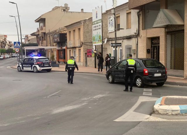 Las fuerzas del orden imponen más de 30 denuncias por infringir el confinamiento en casa - 2, Foto 2