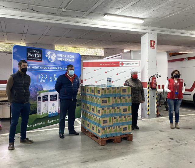 EBP dona 1500 litros de leche a Cruz Roja para ayudar a familias vulnerables de Cantabria - 1, Foto 1