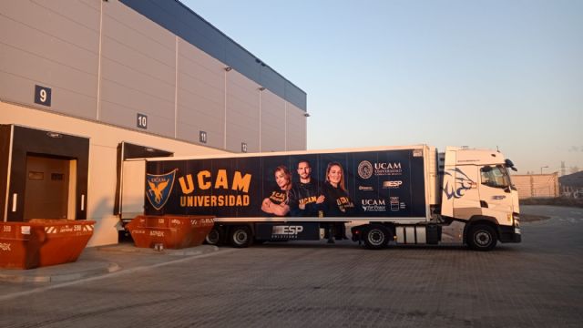 Llega a Polonia primer tráiler de la UCAM con ayuda humanitaria - 2, Foto 2