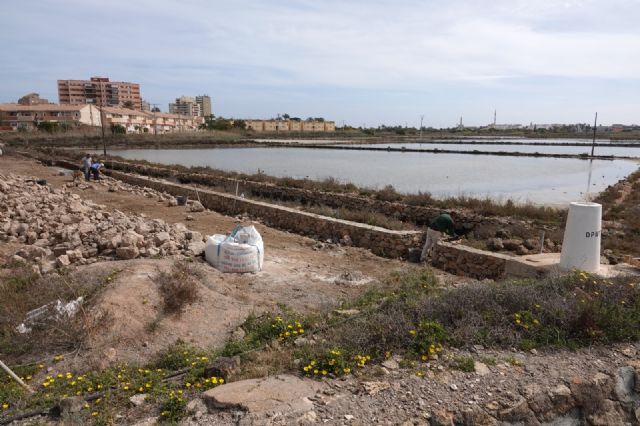 Urbanismo da la licencia para restaurar las balsas de las Salinas de Marchamalo - 1, Foto 1