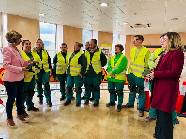 El Ayuntamiento de Lorca protagoniza una actuación preventiva para la mejora de la seguridad y salud de los trabajadores de los programas de empleo municipal - 4, Foto 4