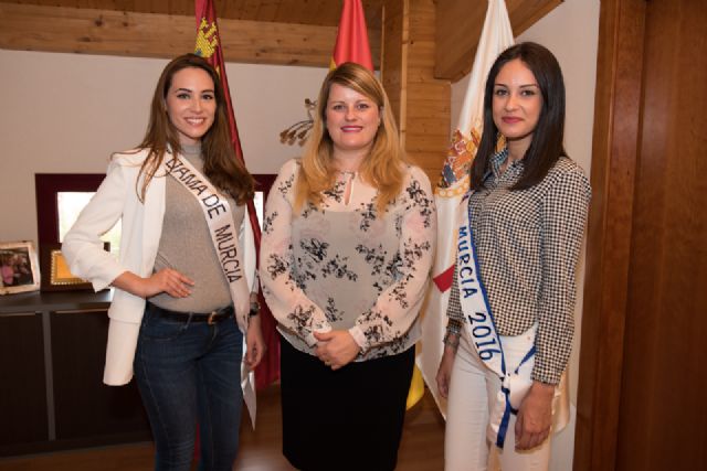 Dos mazarroneras representarán a Murcia en el certamen previo a la elección de Miss España - 1, Foto 1
