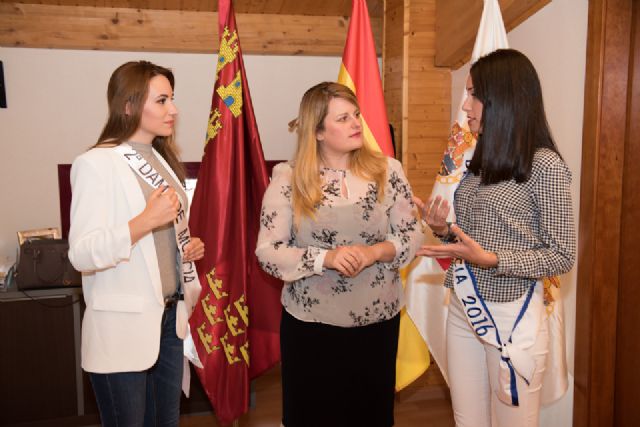 Dos mazarroneras representarn a Murcia en el certamen previo a la eleccin de Miss España, Foto 2