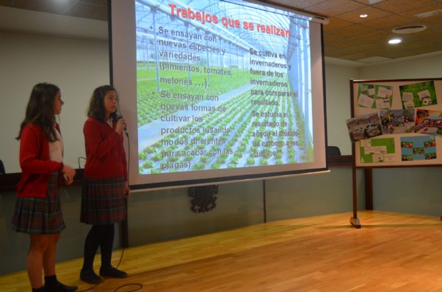 Escolares del colegio Sagrado Corazón exponen en el Ayuntamiento sus trabajos sobre la Depuradora y el Centro de tecnología agraria - 2, Foto 2