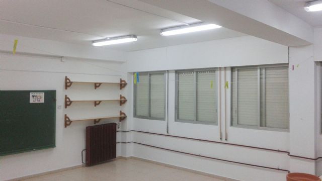 El Ayuntamiento realiza diferentes reparaciones de mantenimiento en los centros escolares - 1, Foto 1