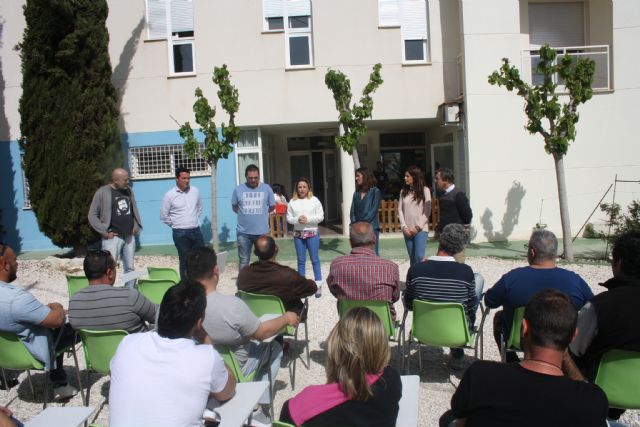 Los usuarios del centro de Betania reciben los diplomas de los cursos del programa Empleo con apoyo 18 - 3, Foto 3