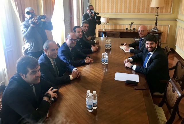 Fernando López Miras se reúne con el presidente de la Cámara de Comercio de Cartagena - 2, Foto 2