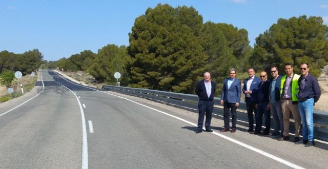 Fomento mejora el firme de la principal vía que comunica Lorca con La Paca y Caravaca - 1, Foto 1