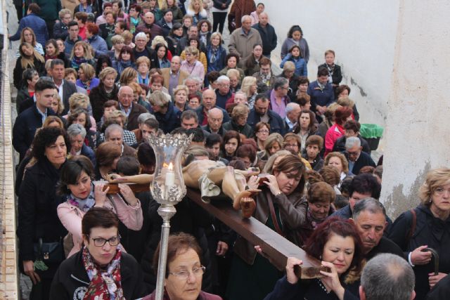 El Vía Crucis congregó a numerosos fieles en Puerto Lumbreras - 2, Foto 2