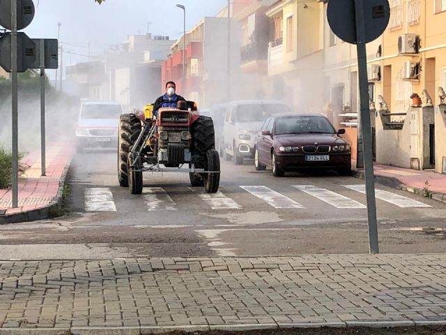 El Ayuntamiento de Puerto Lumbreras intensifica las tareas de limpieza y desinfección contra el Covid-19 - 1, Foto 1