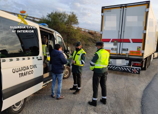 Investigan al conductor de un camión que sextuplicaba la tasa máxima de alcohol - 1, Foto 1