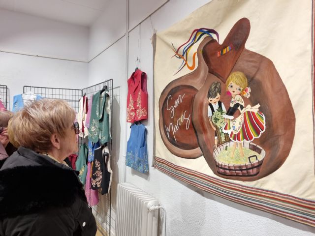 Exposición de chalecos, balconeras y refajos de las alumnas de Magdalena Caballero - 5, Foto 5