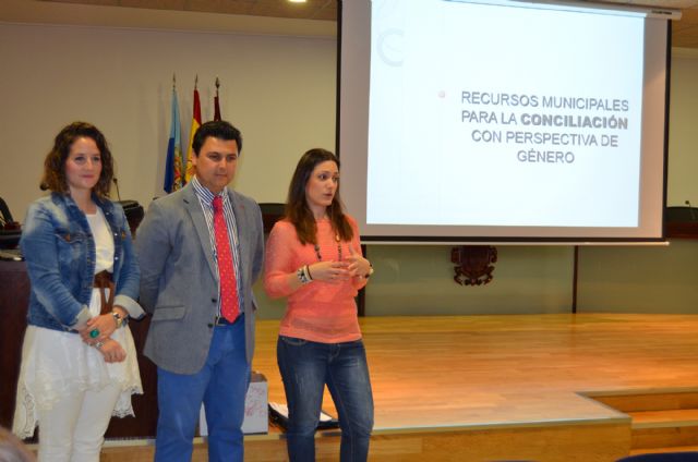 La Comunidad celebra en San Javier un curso comarcal para formar en conciliación a los técnicos municipales - 1, Foto 1